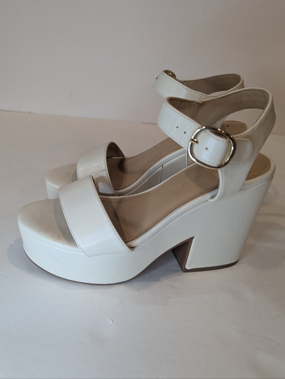 Nine West Off White Chunky Block Platform Heels Sandal Size 5.5